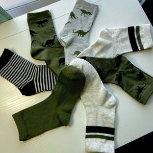 New seven pairs of kids socks